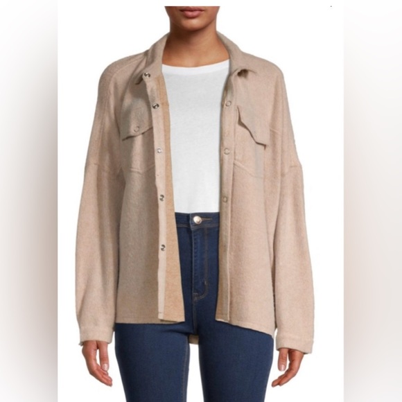 SOCIALITE Oversized beige Button Up size:M - Picture 1 of 4